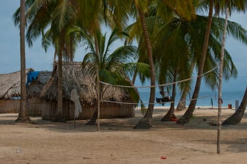 Asseryaladub hut _ volleyball
